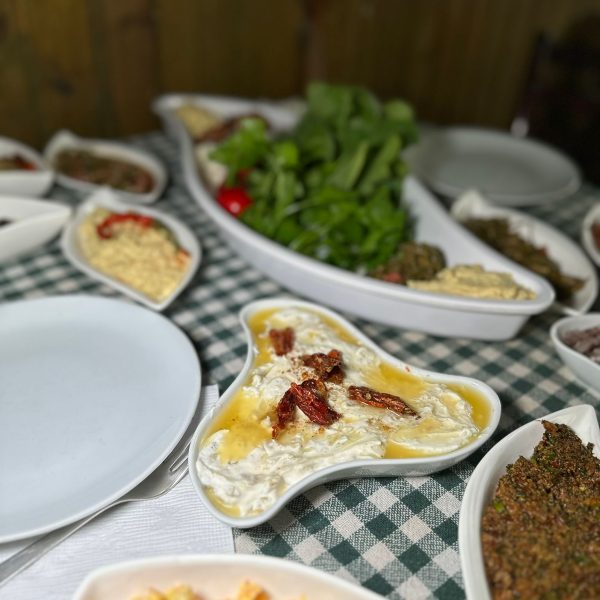 Bahçeli Meze Denizi