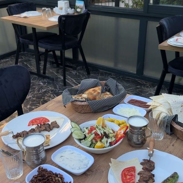 Gel Tat Cağ Kebap