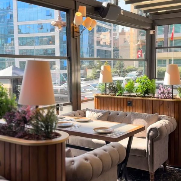 Fabregas Cafe & Restaurant