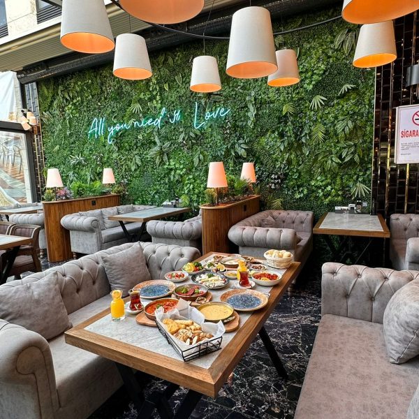 Fabregas Cafe & Restaurant