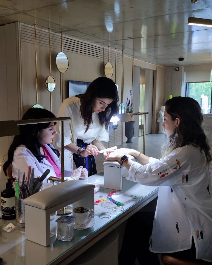 Daha genç bir görünüm için Bendis Beauty Center